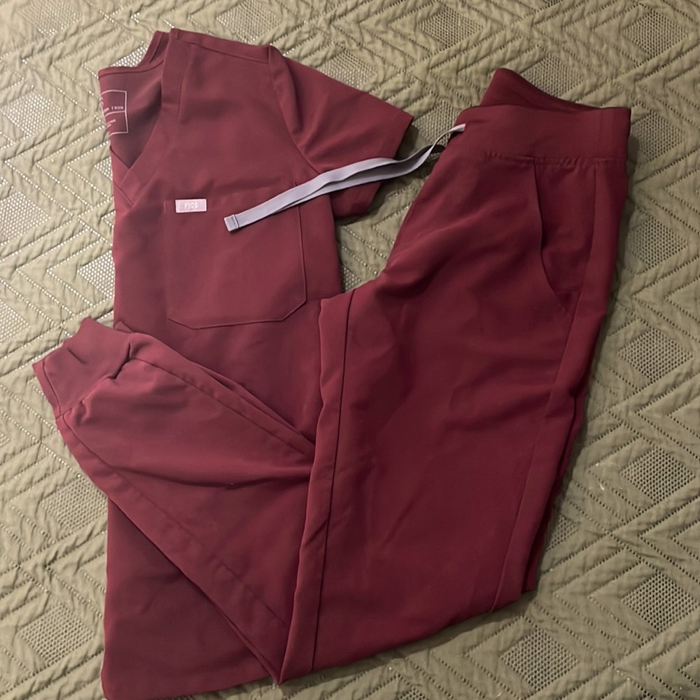 XXS Maroon Figs Set GUC